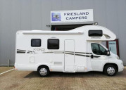 Alkoof camper