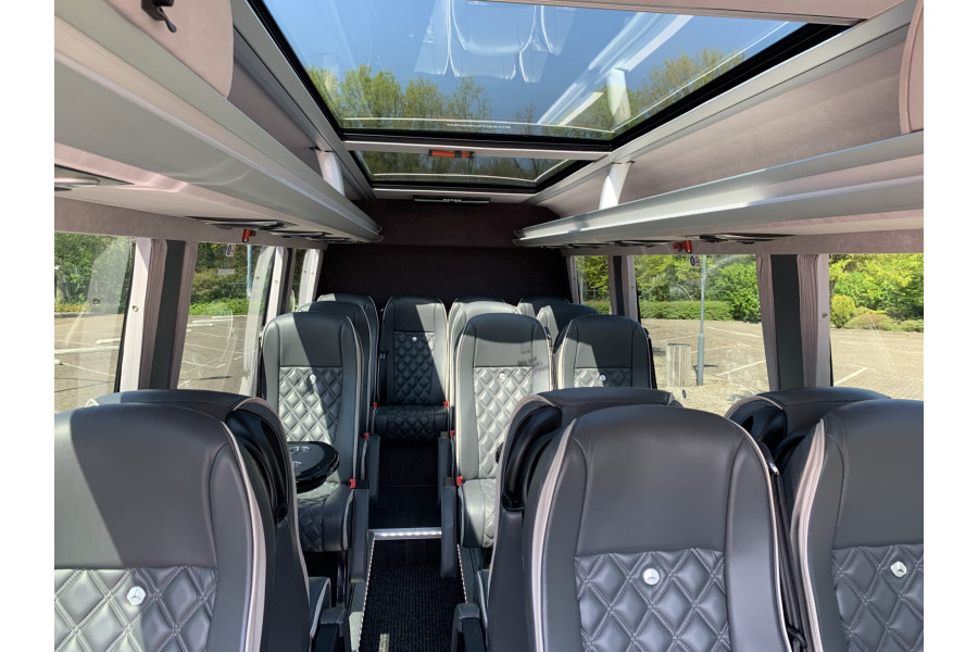 VIP mini touringcar - 16 personen - deBusSpecialist - deLimoSpecialist - 3
