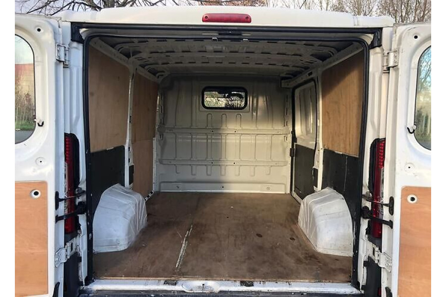 Fiat Ducato Vrachtbus - Rent a Brik Autoverhuur - 3