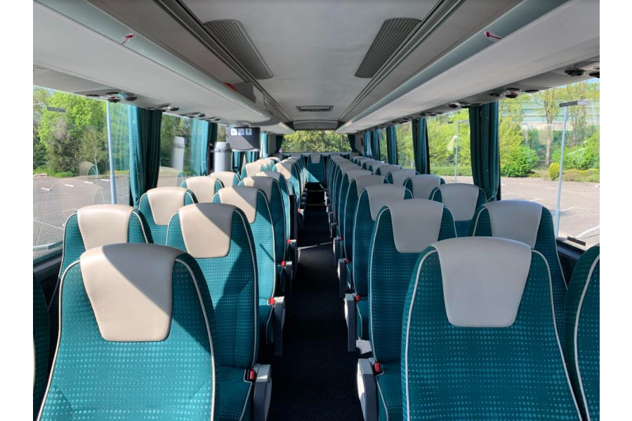 Touringcar 50-54 personen - deBusSpecialist - deLimoSpecialist - 6