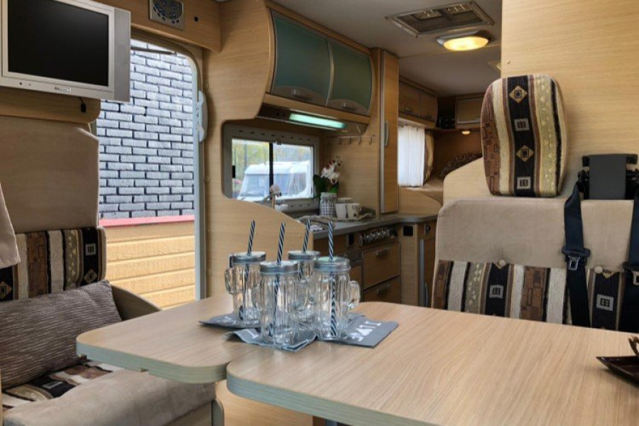 Half-integraal camper - Ikwileencamperhuren.com - 1