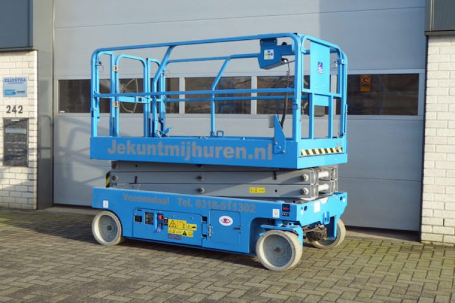 Schaarhoogwerker elektrisch | v.a. 6 meter - Jekuntmijhuren.nl - 1