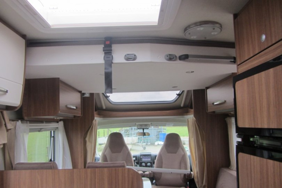 Half-integraal camper | Fiat Carado T348 - Compacte Campers - 1