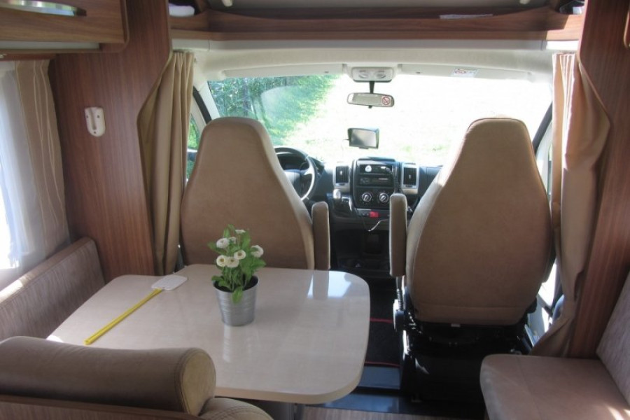 Half-integraal camper | Fiat Carado T449 - Compacte Campers - 1