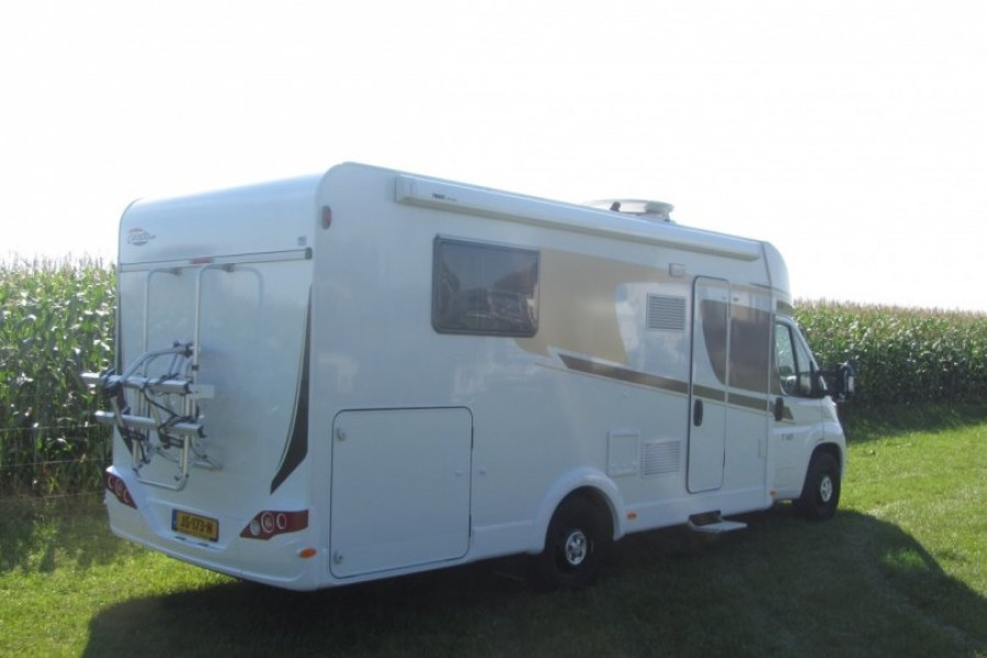 Half-integraal camper | Fiat Carado T449 - Compacte Campers - 1