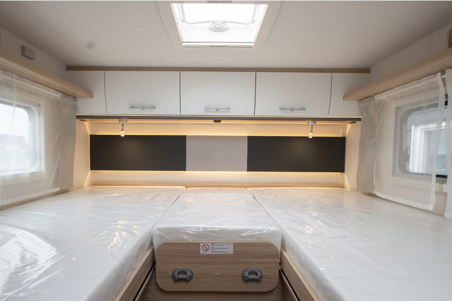 Camper 4 persoons - Campers & Cars - 5