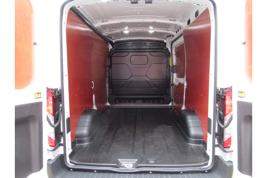 Ford Transit | 9m³ - Autoverhuur D. Spek B.V. - 3