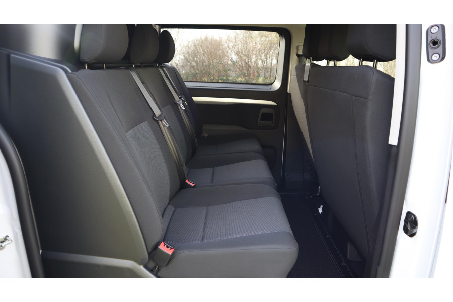 Personenbus 6 persoons - Blankert Autoverhuur - 1