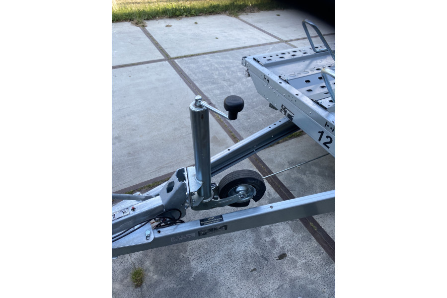 Motortrailer geremd > 750KG - Q-Rental - 5