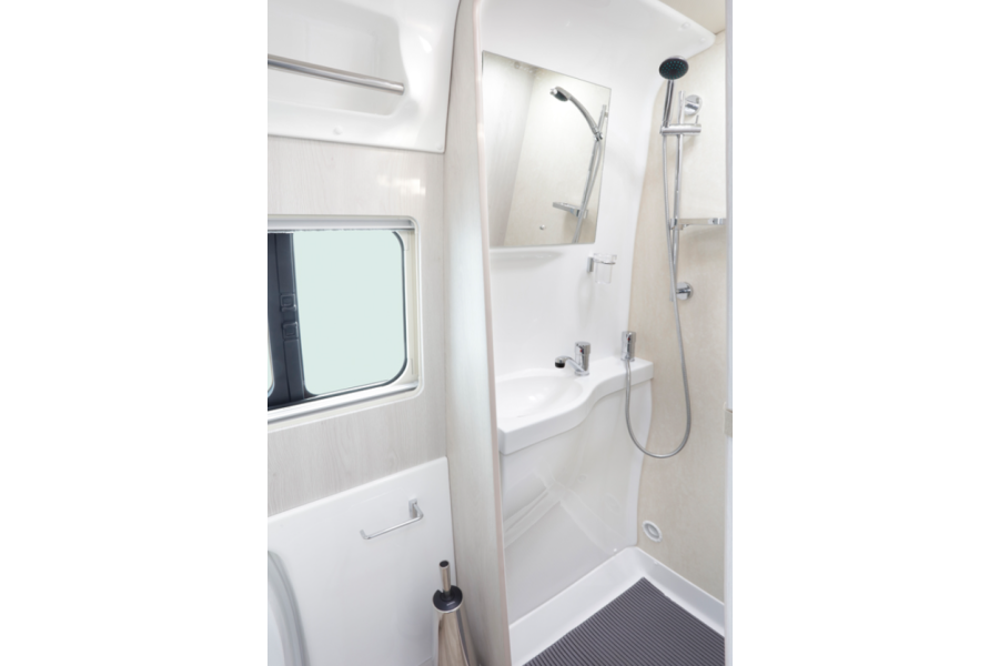 Auto-Sleeper Warwick XL-4 - Dutch Bull Campers - 5