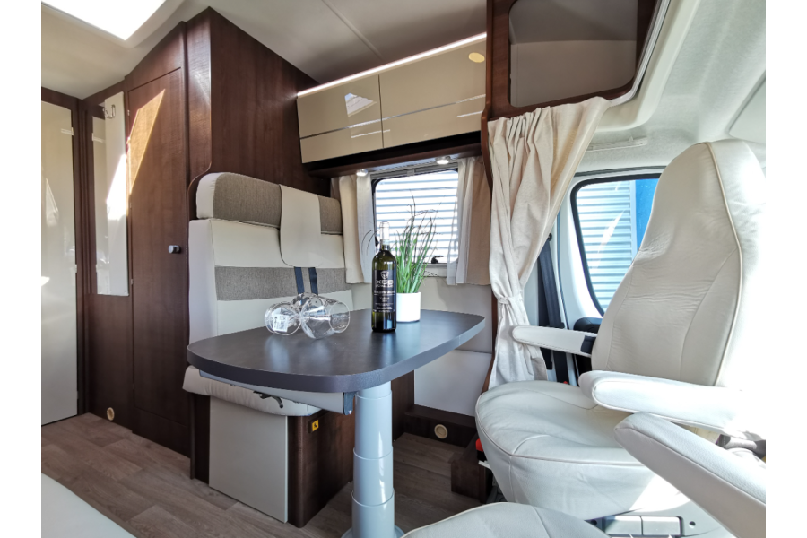 XGO Dynamic 98 Plus - Dutch Bull Campers - 3