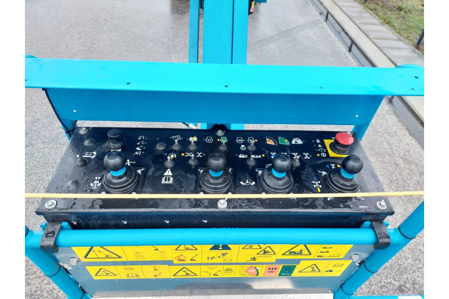 Telescoophoogwerker 40,1m - Van Adrighem - 11