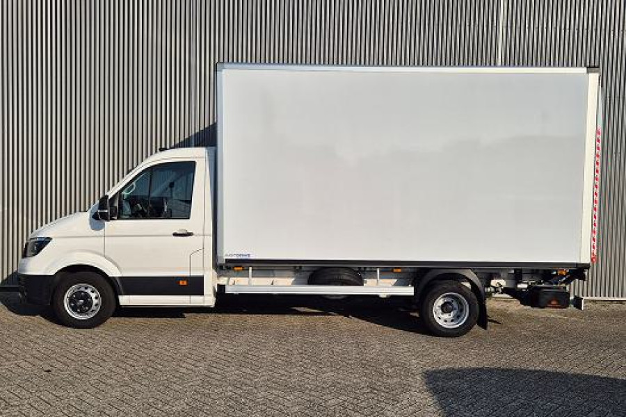 Bakwagen met laadlift – VW Crafter - Adriaanse Autoverhuur - 3
