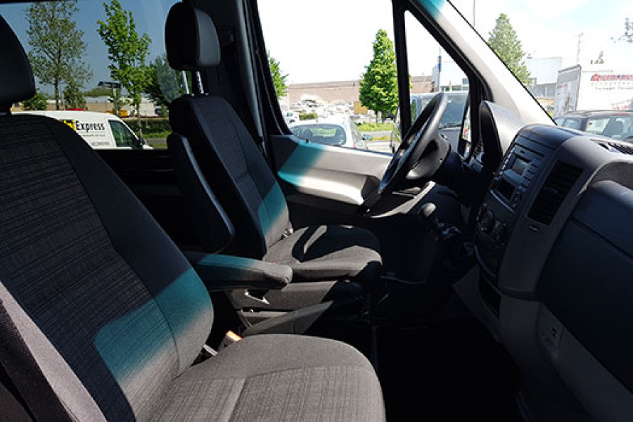 Mercedes Sprinter 9-persoons - Adriaanse Autoverhuur - 5