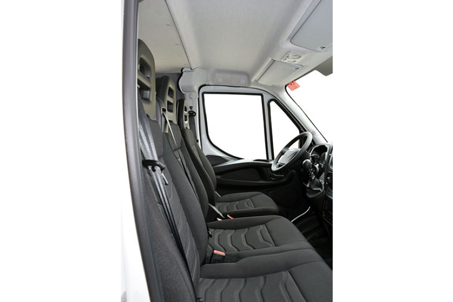 6 Persoons dubbele cabine 4m3 - Kuperus Autoverhuur - 6