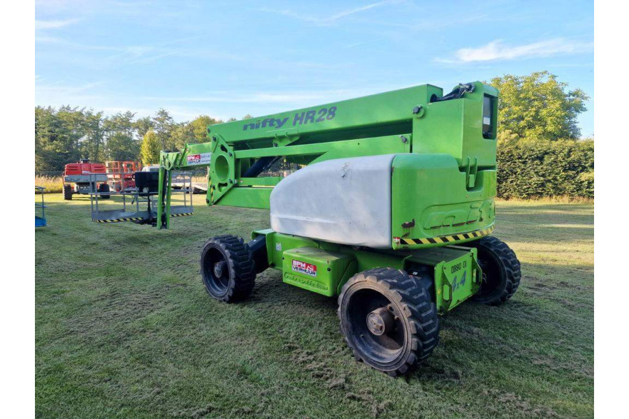 28m | Knikarmhoogwerker - BPM Verhuur - 3