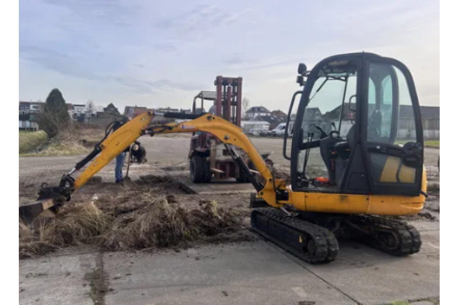 Graafmachine | JCB 8020 - Amerom Services - 3