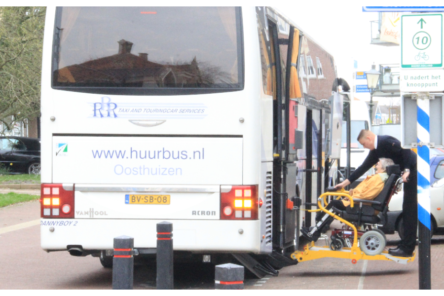 Rolstoelbus - Rijnders Touringcars - 1