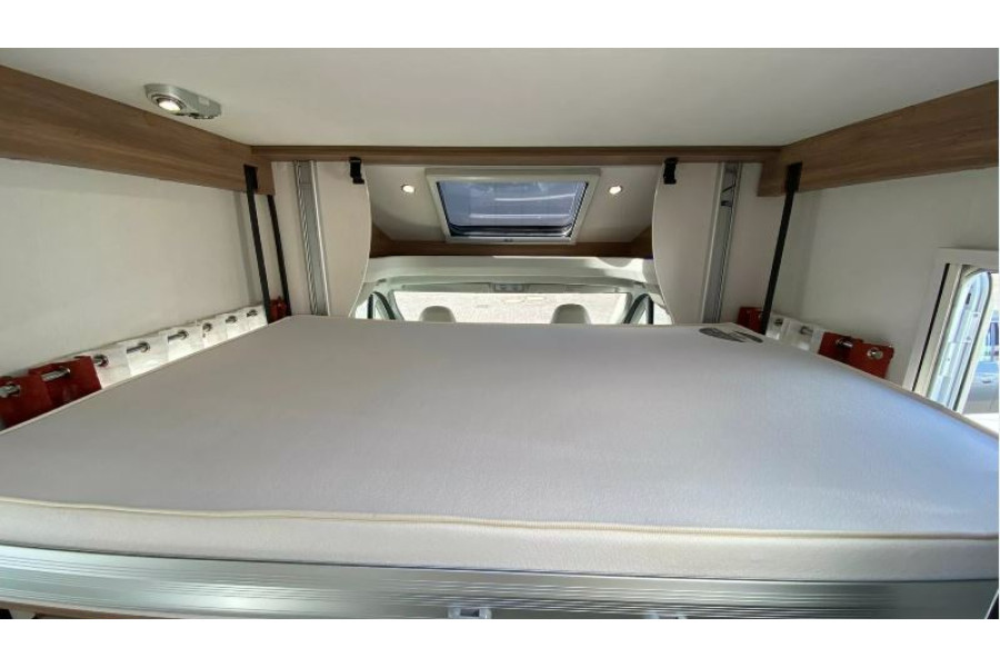 Pilote P746C Essentiel - Camper Centrum Groningen - 13