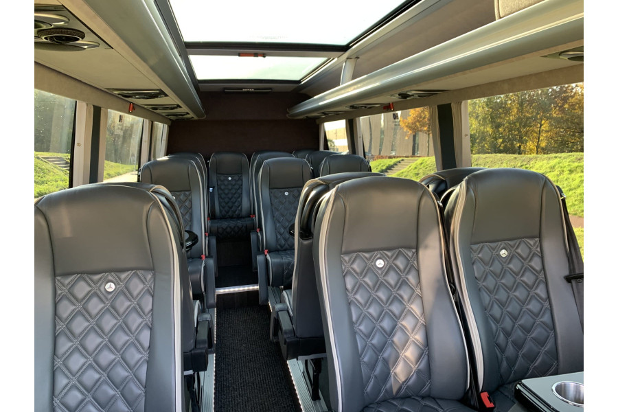 VIP mini touringcar - 16 personen - deBusSpecialist - deLimoSpecialist - 5