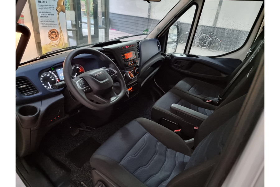 Bakwagen met laadklep - J. van Heeswijk auto's - 2