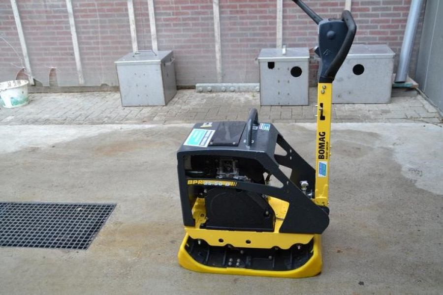 Trilplaat 25 | kN (kunststof voet) - Dekker Verhuur - 1