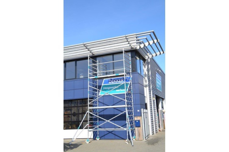 Aluminium rolsteiger 0.75 x 2.45 | Vloerhoogte 6.20 meter - Dekker Verhuur - 1