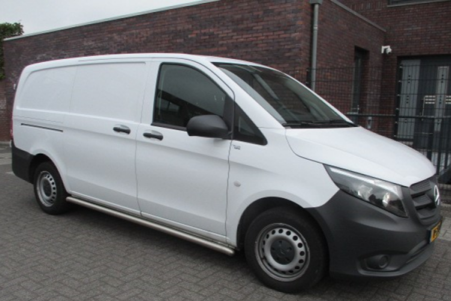 Bestelbus 5m³ - Autoschade Bert Verweijen bv - 1