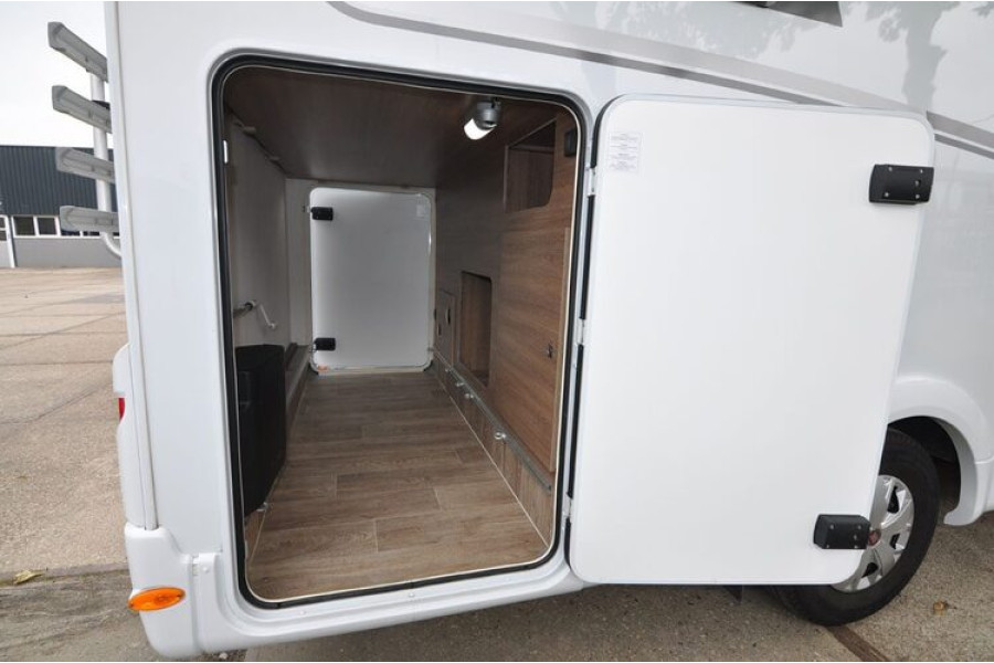 Half-integraal camper - Camperhuren.nl - 1