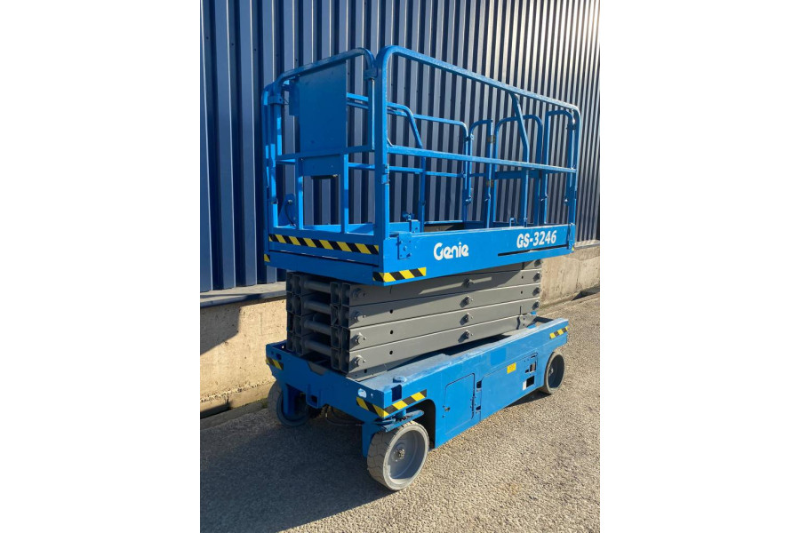 Schaarhoogwerker 12m - Van Adrighem - 5