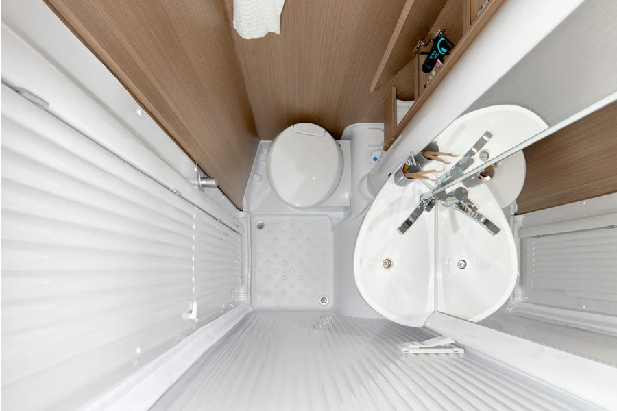 Sunlight T67S automaat - Camperverhuur aan de Vecht - 8