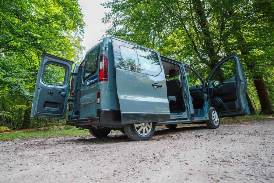 Renault Trafic, Ford Transit Custom | Kilometervrij - GoRoadtrip Auto- en Busverhuur - 2