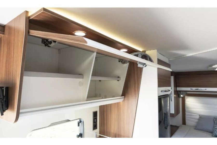 Pilote P650C - Camper Centrum Groningen - 13