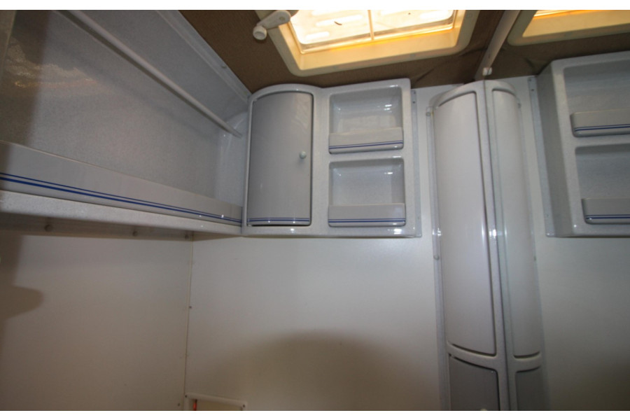 Camper Concorde 7 persoons - Brabant Caravans - 7