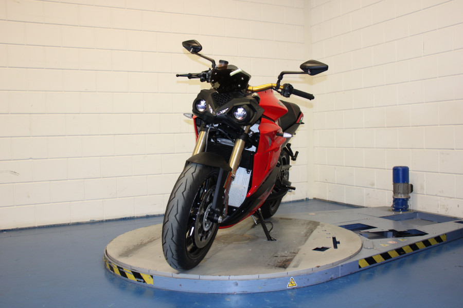 Naked bike |  Energica Eva Ribelle RS - Electric Motorcycles - 2