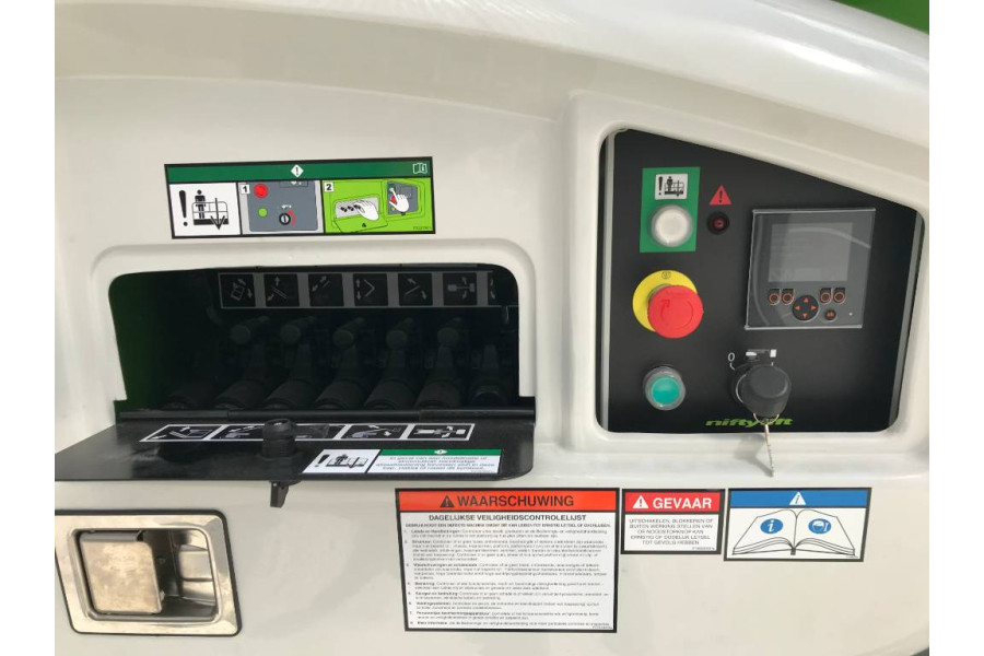 COPY - Schaarhoogwerker 12m - Van Adrighem - 5