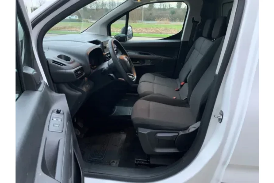 Toyota ProAce City (3m³) - Youcar autoverhuur en lease - 7