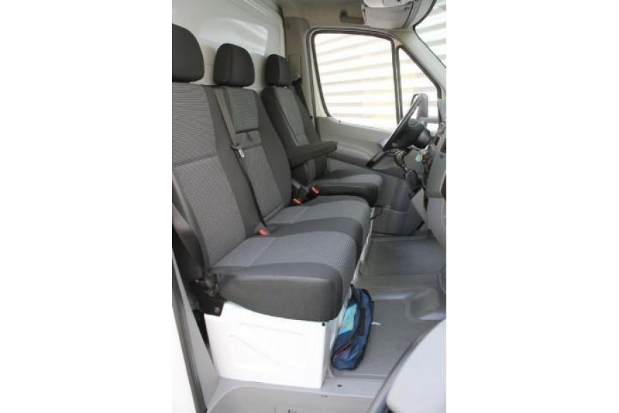 Bakwagen met laadklep 19m3 | Mulder Autoverhuur | binnenkant