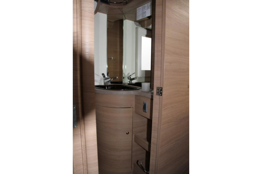 Half-integraal automaat camper - Kordes Campers