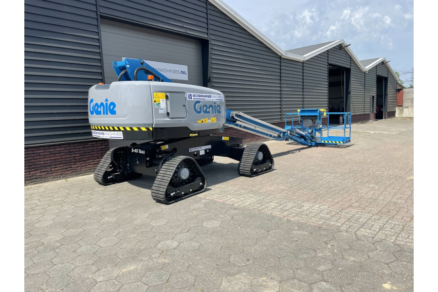 Telescoophoogwerker | 16m - Bosmans Machines B.V. verhuur - verkoop - 2